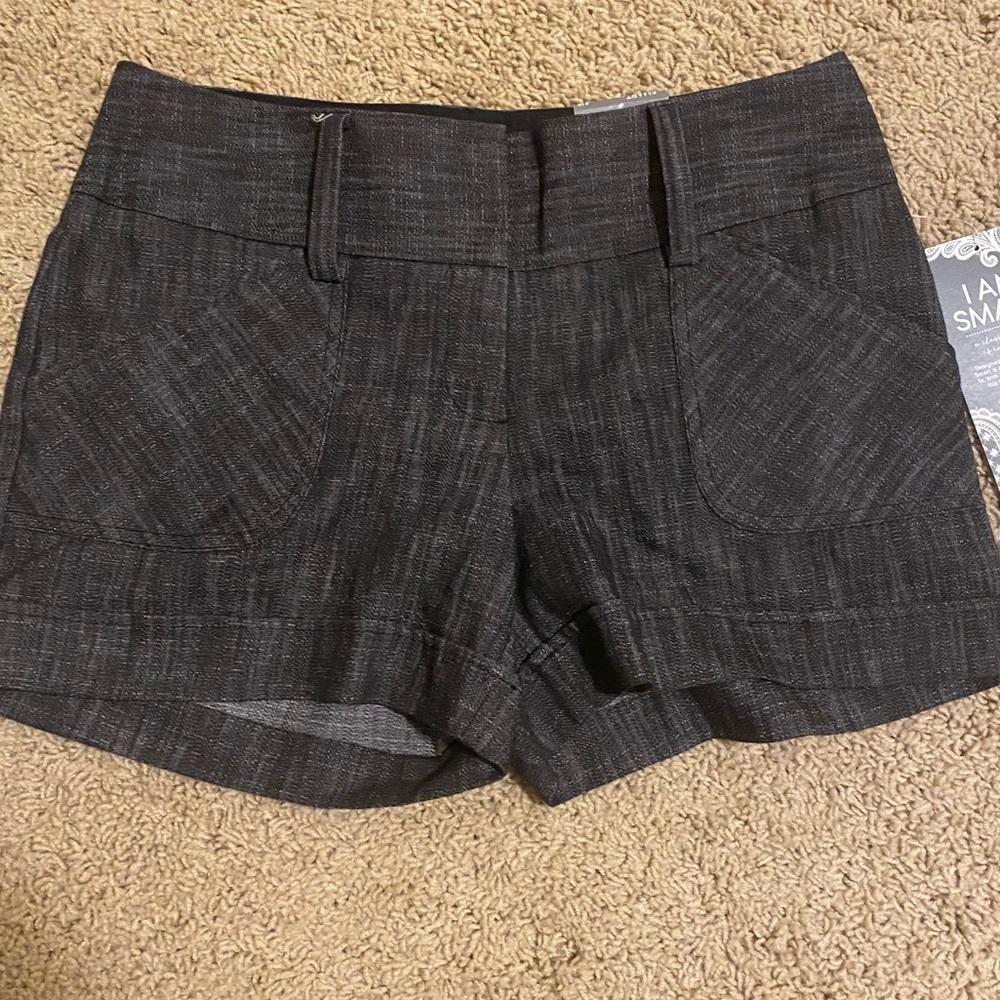 Maurices charcoal/black dress short, size 5/6
